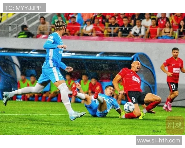 足协杯半决赛激战再燃！成都蓉城点球惜败河南俱乐部，赛场瞬间震撼回顾